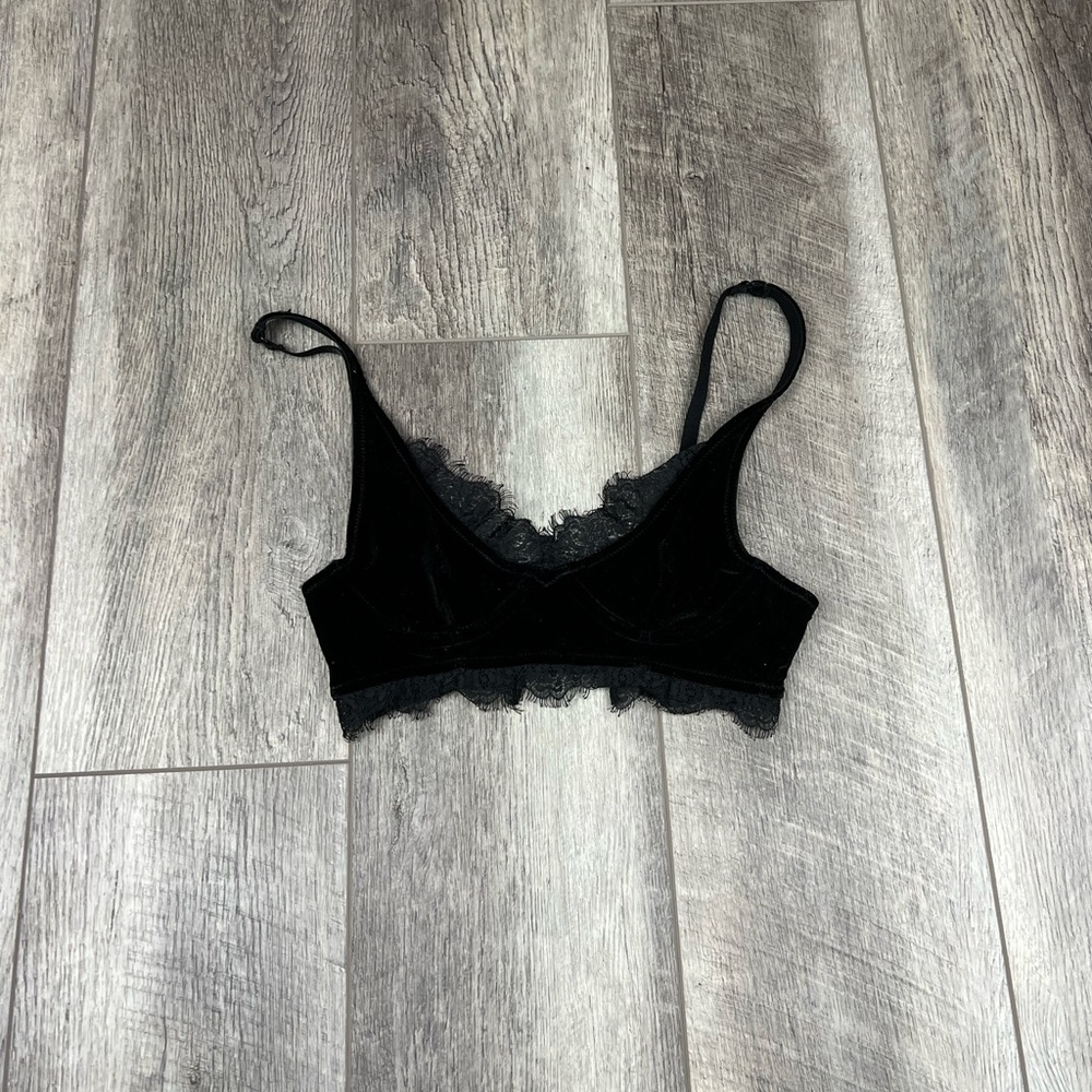 32A Free People Black Velvet Bralette